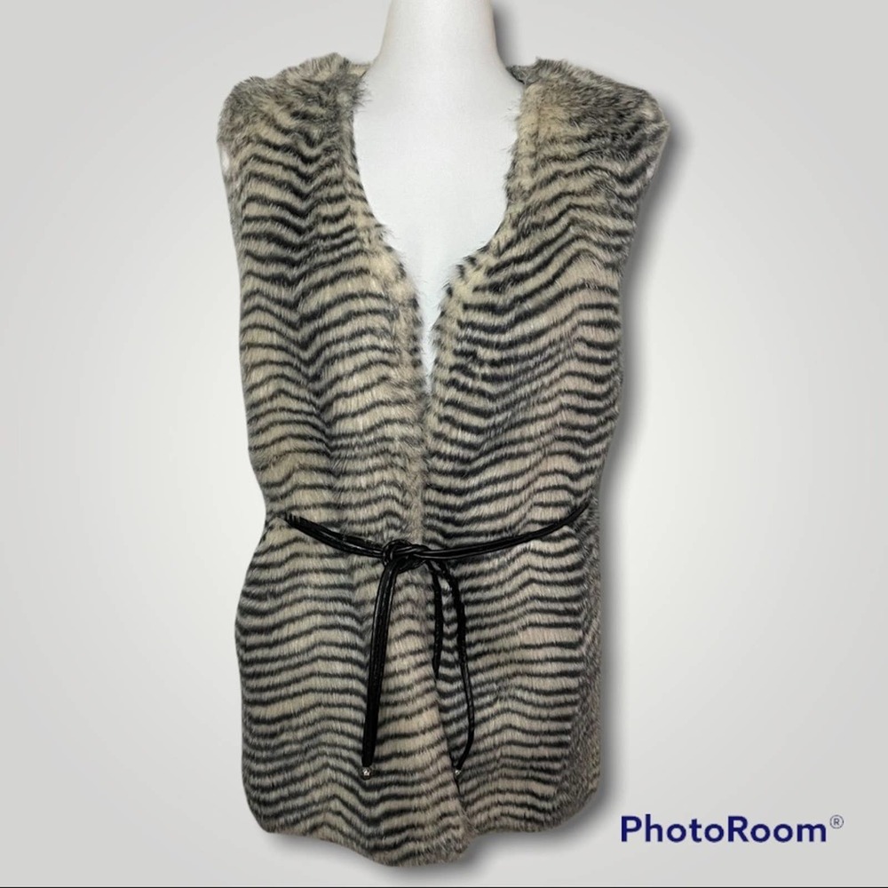 Betsey Johnson Black & White Zebra Stripe Faux Fur Boho Vest With Belt Size S